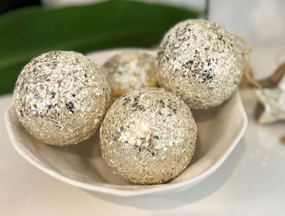 Lucia Bauble Champagne 8cm