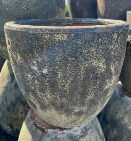 Lava Rock Egg Pot Cream Brown S