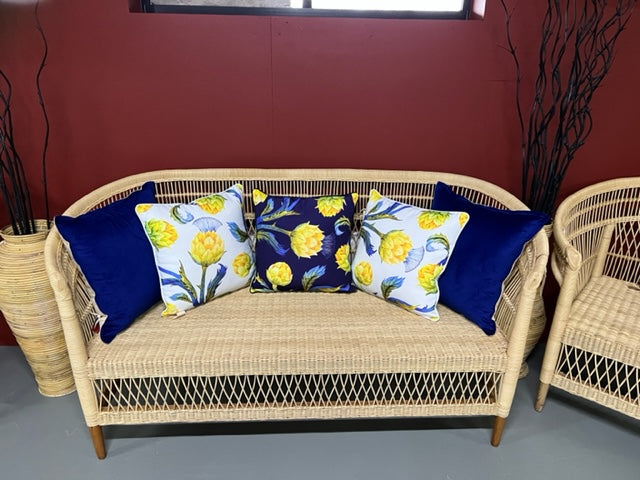 Lotus Bud Navy 45 x 45 cm