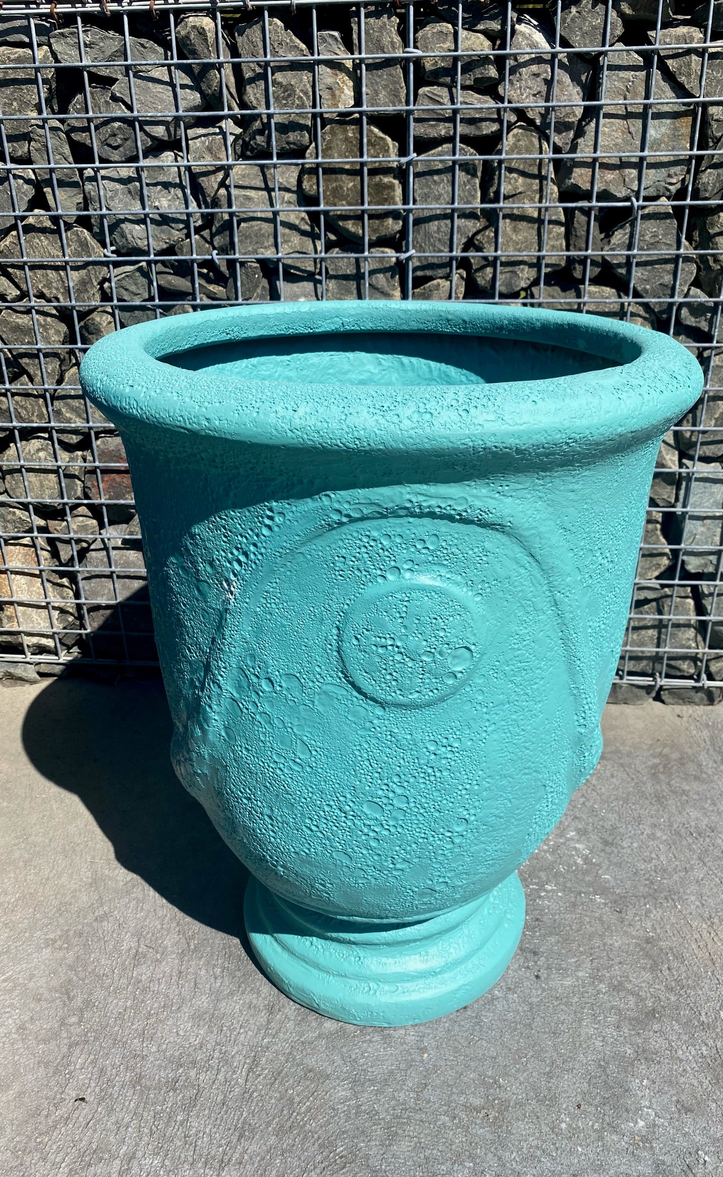 Fibreglass Urn Aqua Med
