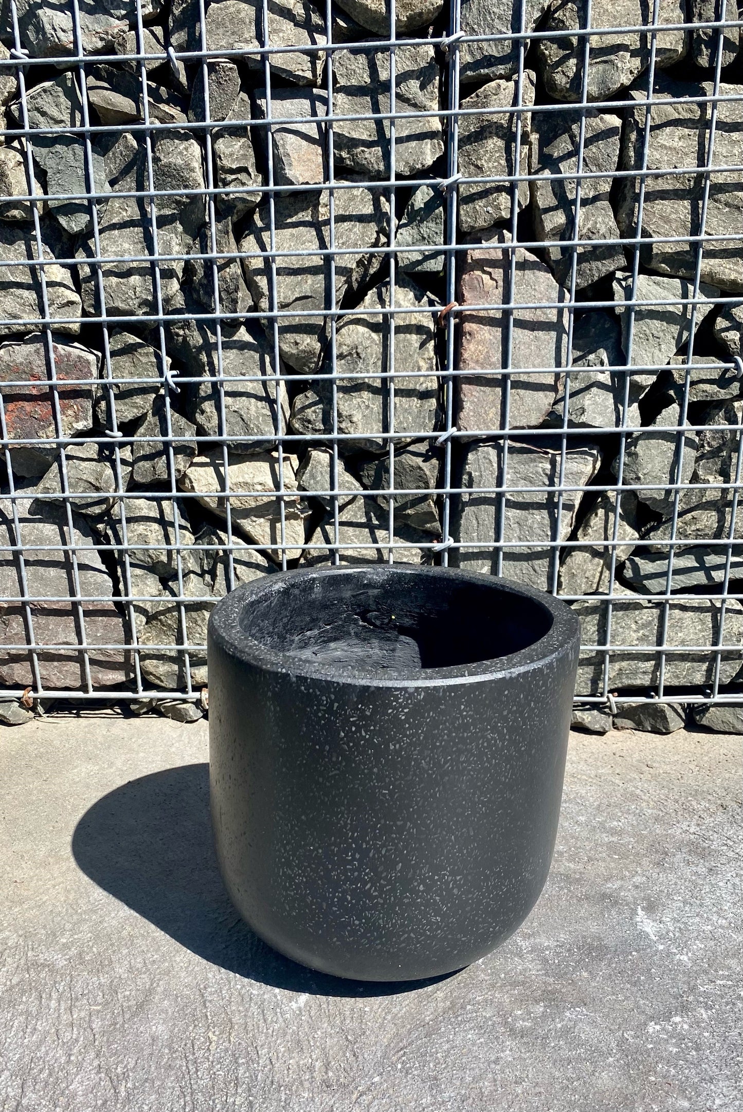 Black Terrazzo Low U Pot Small