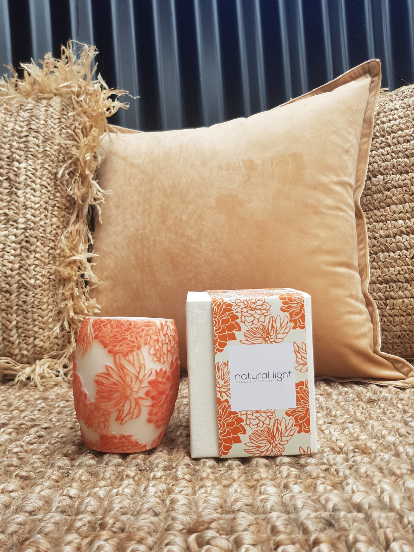 Japanese Chrysanthemum  4" Hurricane