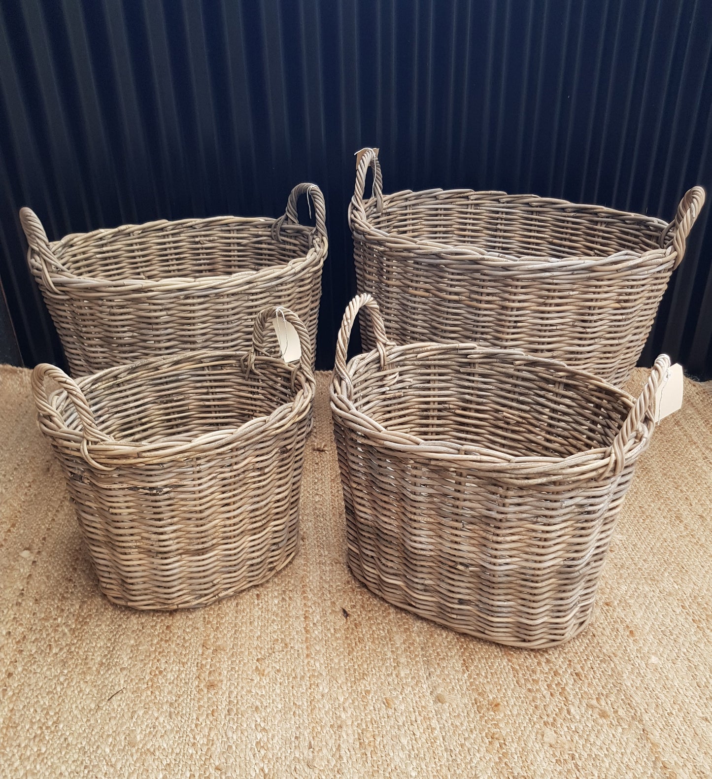 Basket Oval with Handle Med