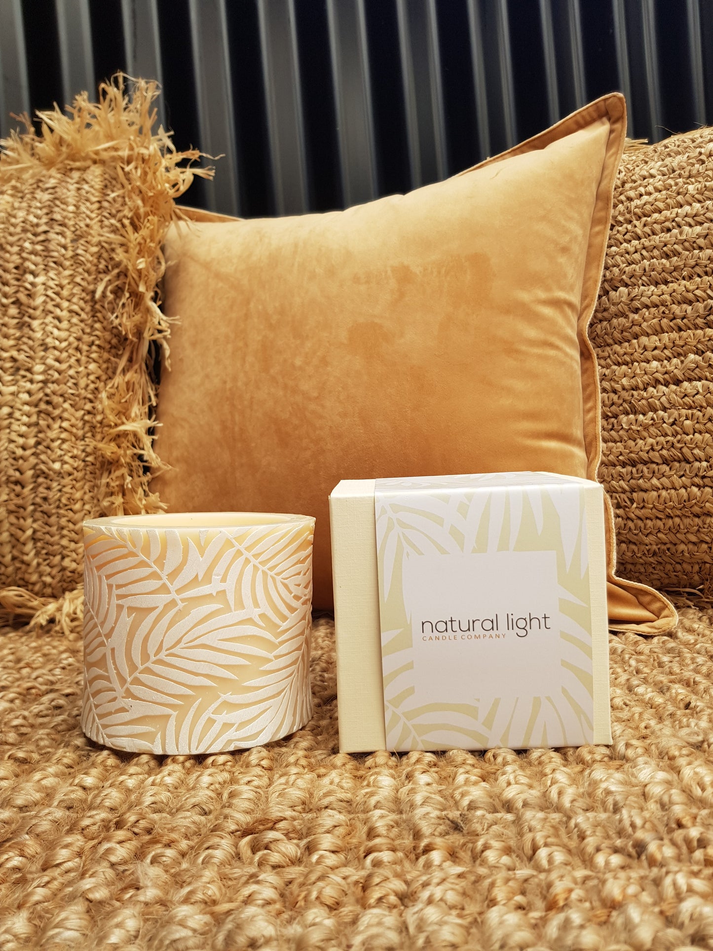 Palm Leaf 4" Rececc Pillar Ivory/White