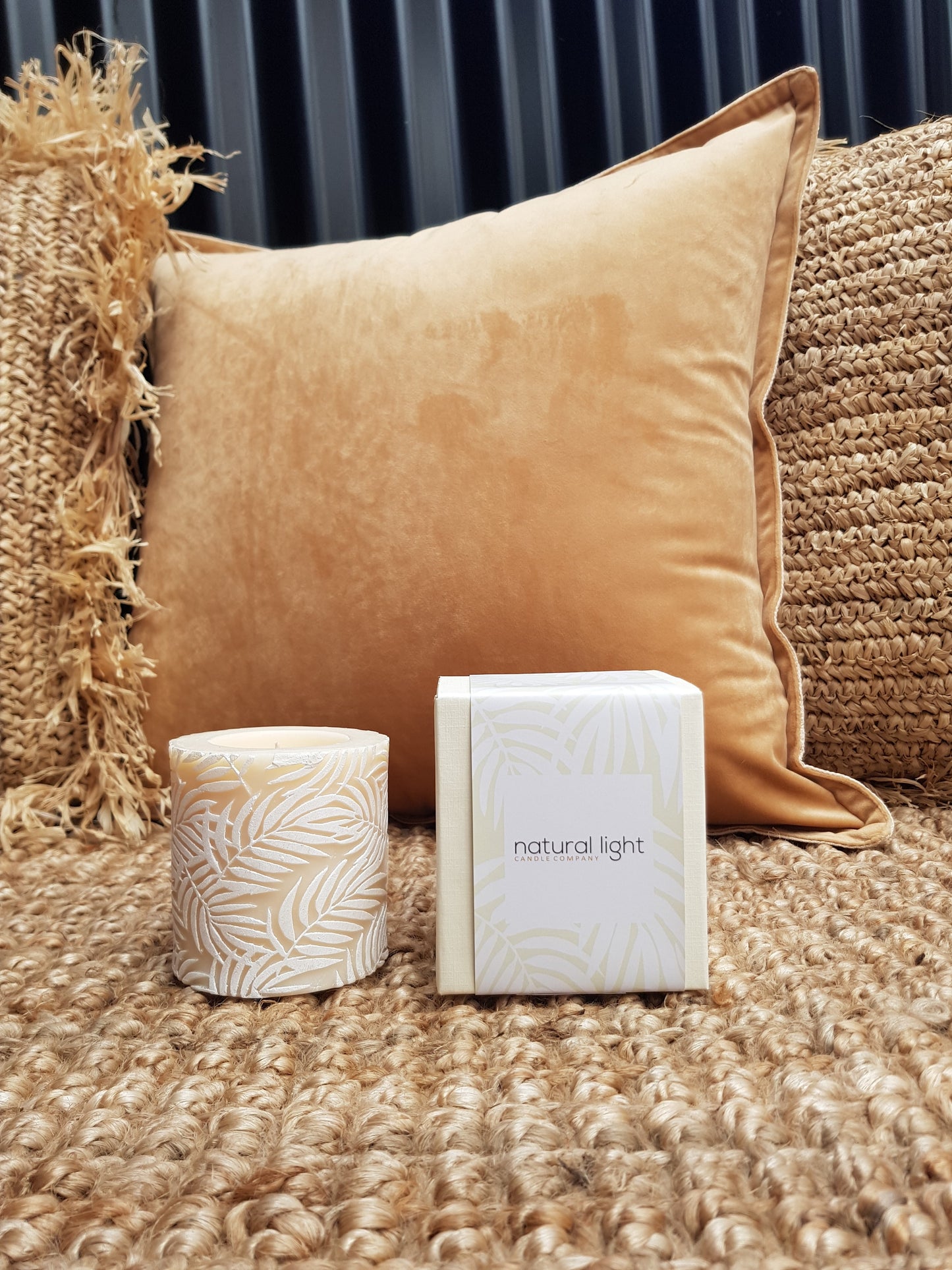 Palm Leaf 3" White/Ivory