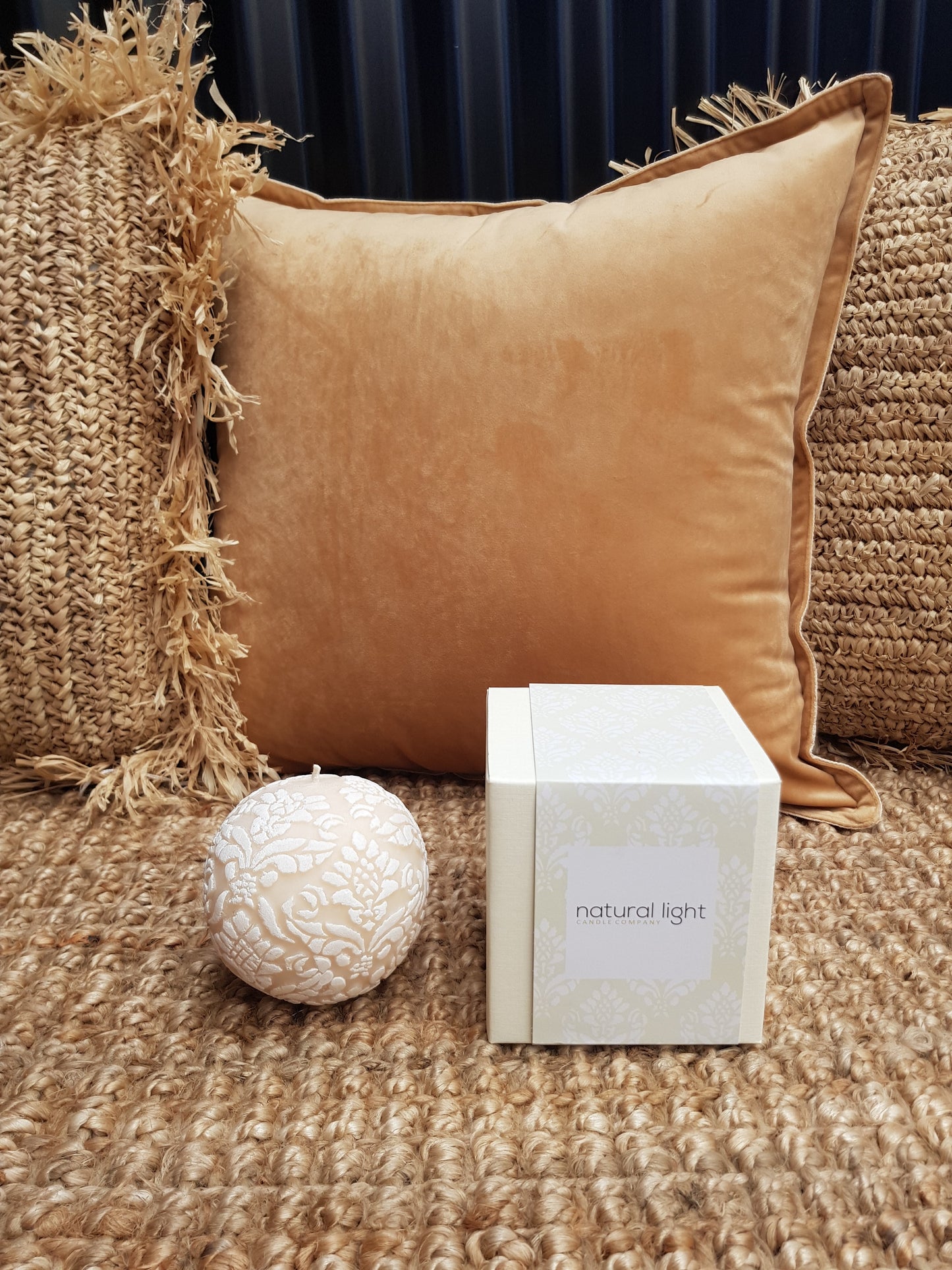 Pineapple Damask 4" Sphere