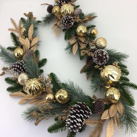 Christmas Wreaths and Garlands 25% Off at Checkout