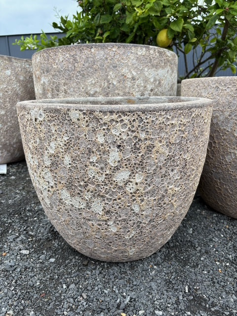 XL Lava Rock Egg Pot Cream Small