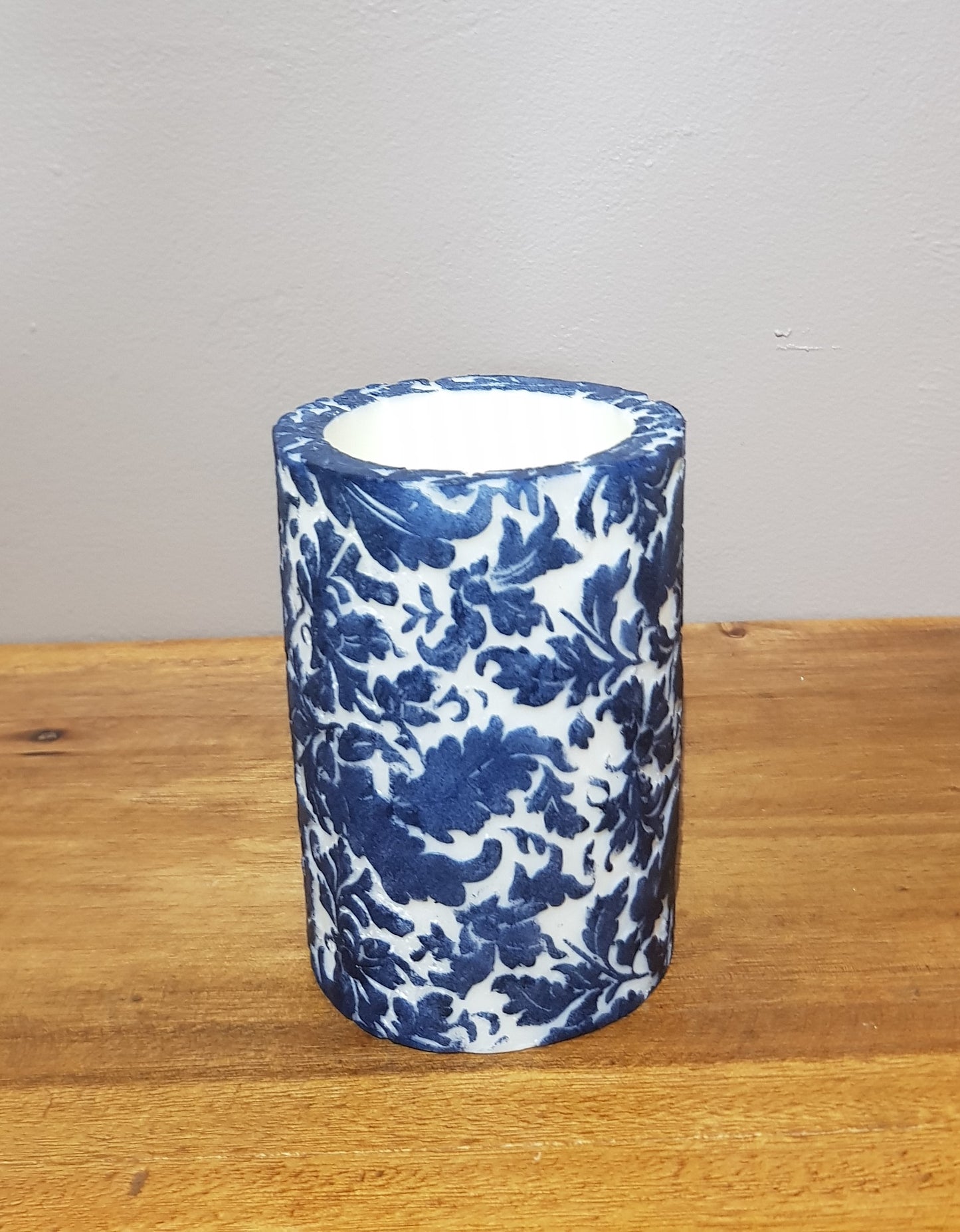 Damask Leaf 6" Wh/TBlu Rosehip Patchouli