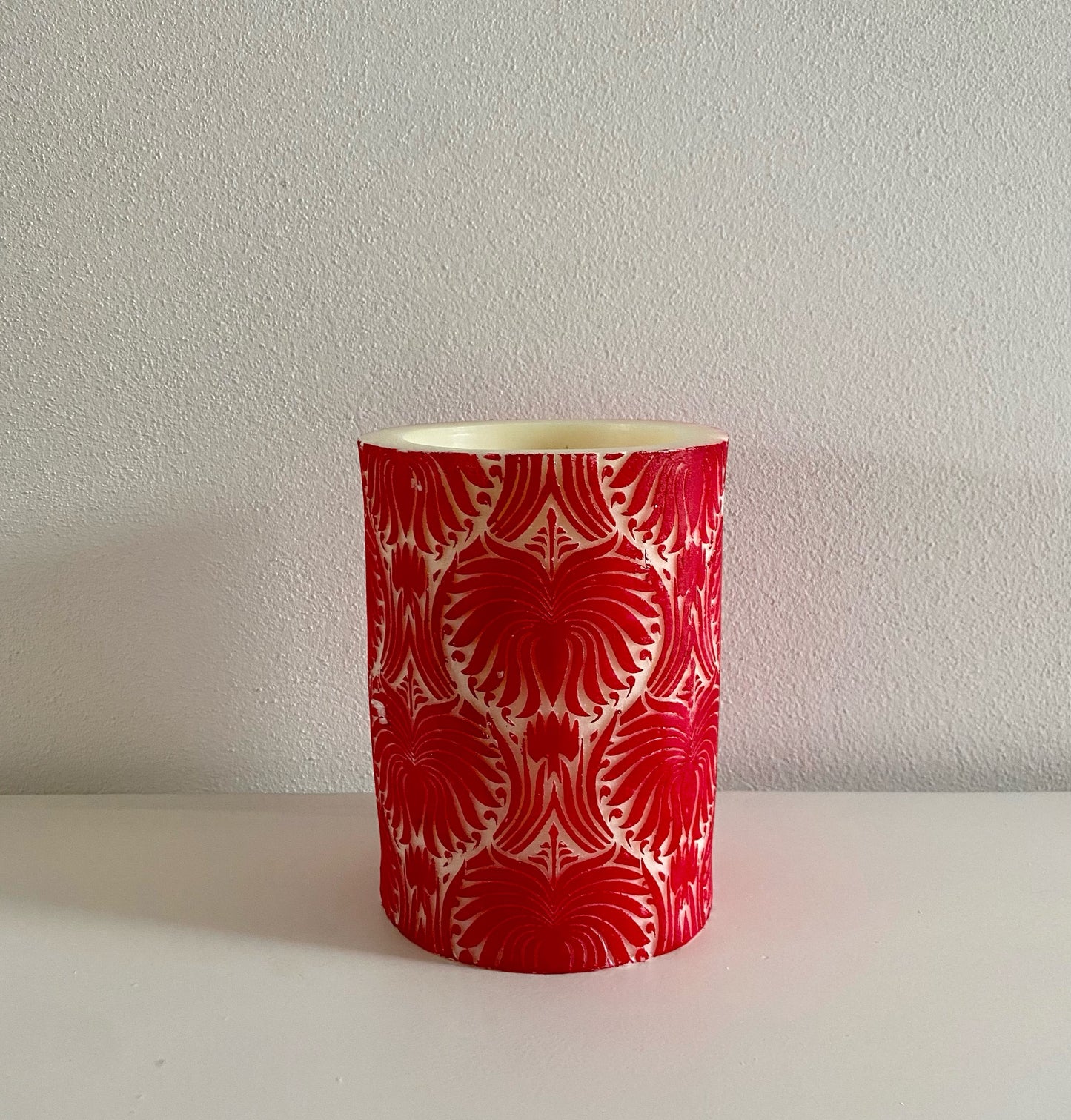 Lotus Rec Pillar 6" Red/White Cranberry