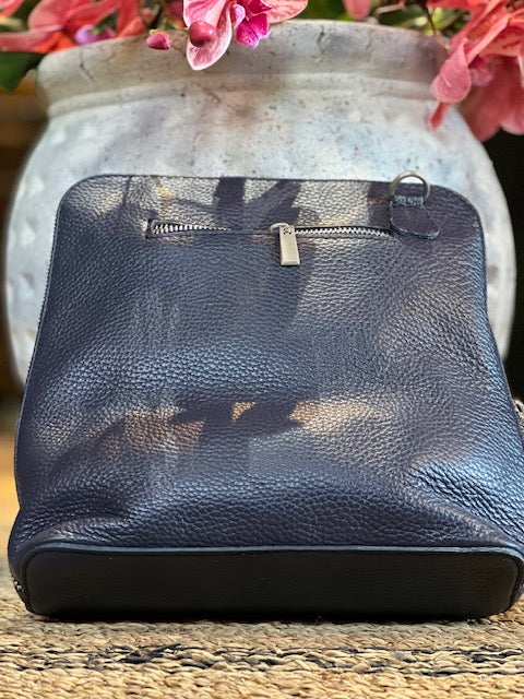 I Medici Leather Handbag Navy