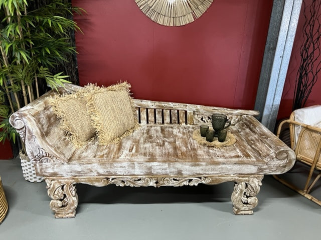 Daybed Rolled Arms White Wash 200cm