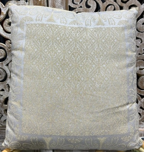 Natural and Silver Design 45 x 45