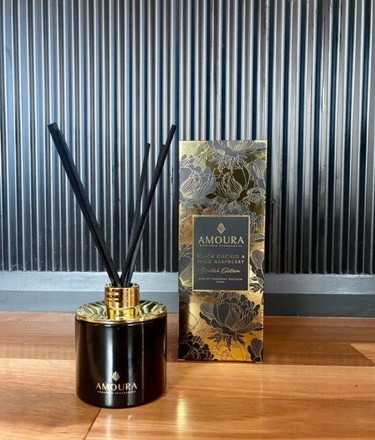 Amoura Black Orchid & Wild Raspberry
