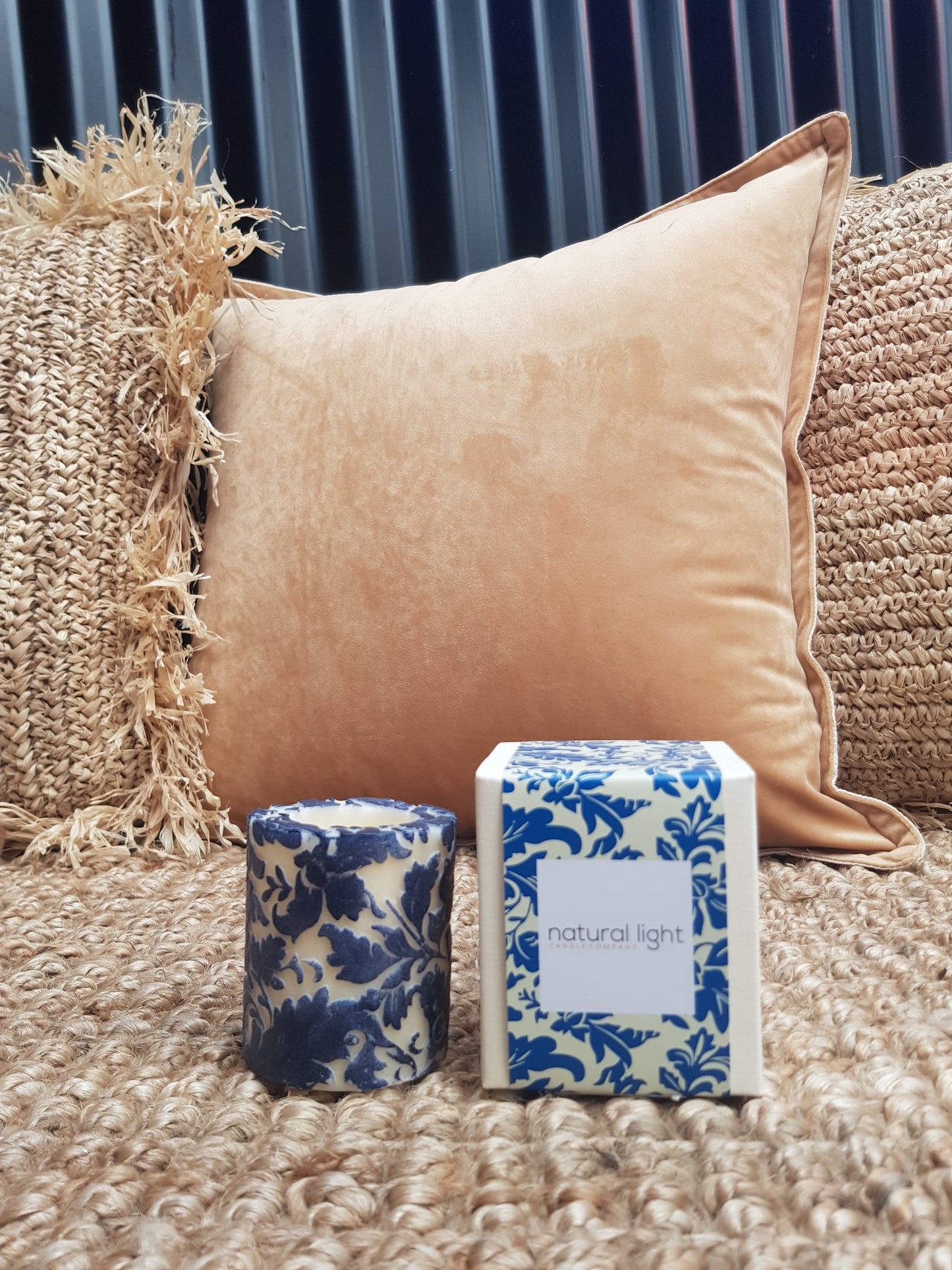 Damask 3" White/Tattoo Blue