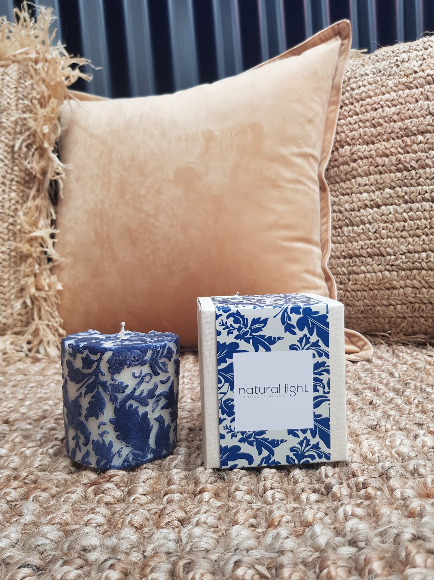 Damask 3" Flat White/Tattoo Blue