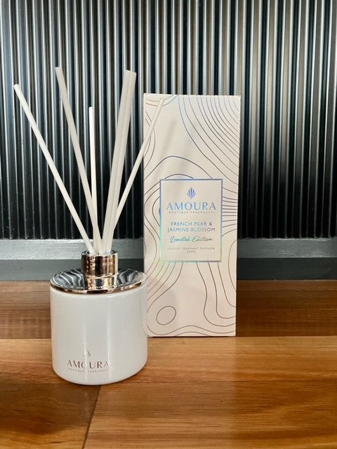 Amoura French Pear & Jasmine Blossom