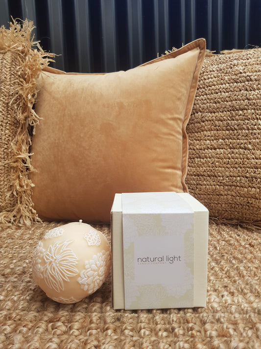 Japanese Chrysanthemum 4" Sphere Ivory/White