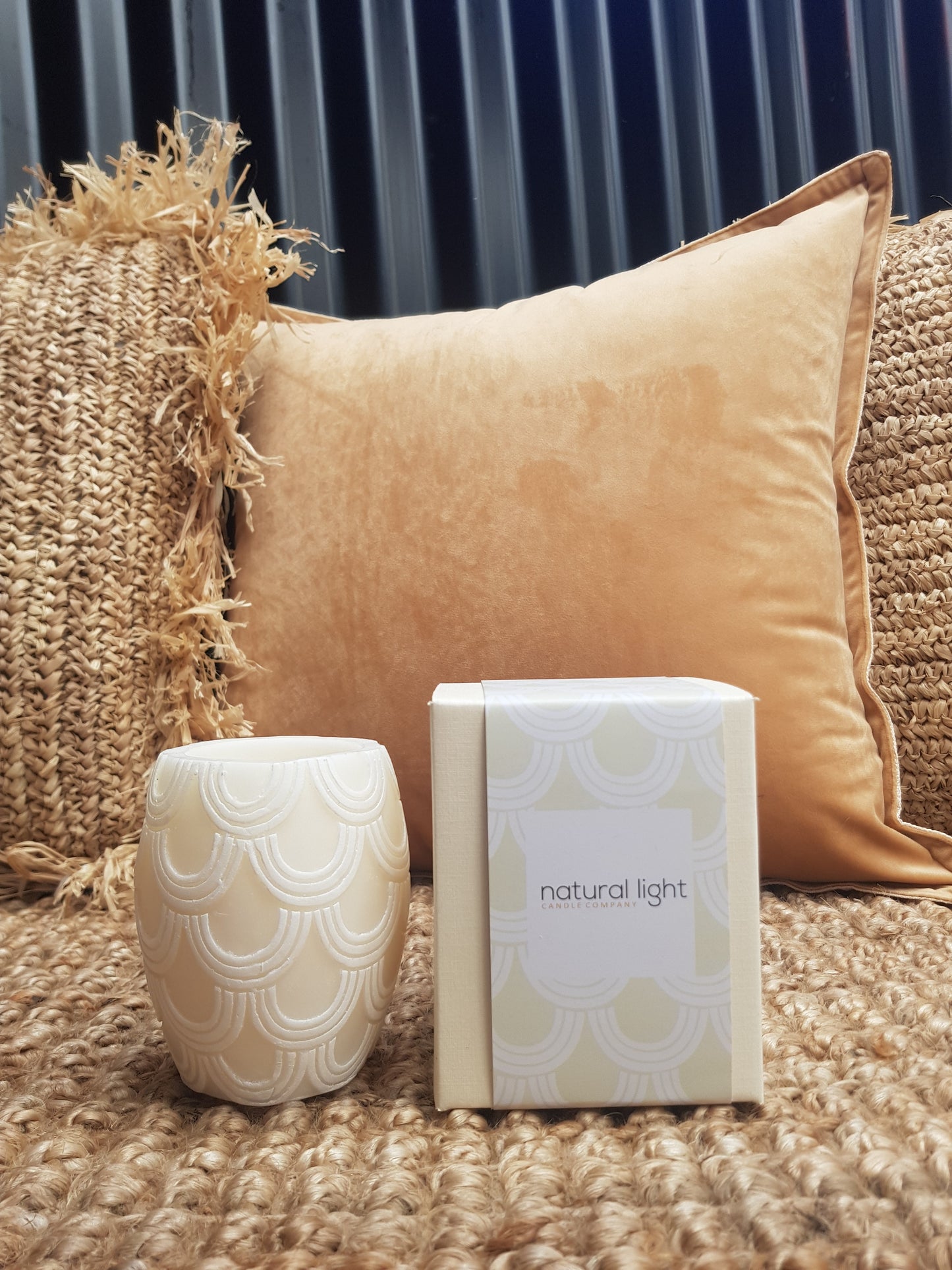 4" Matilda Hurricane Ivory/White Candle