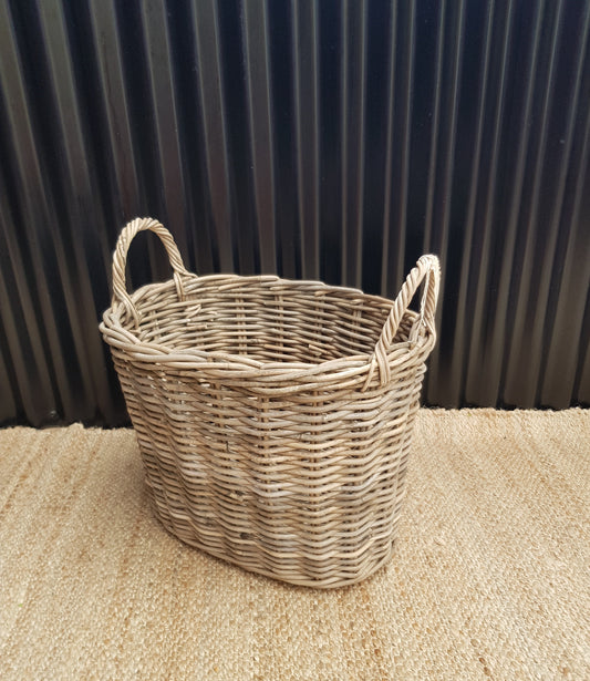 Basket Oval with Handle Med